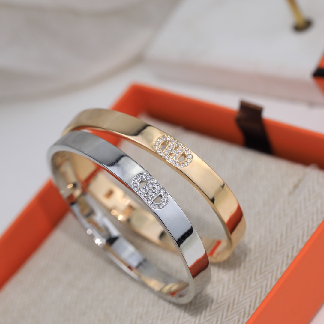 18K Hermes Diamonds Bracelet